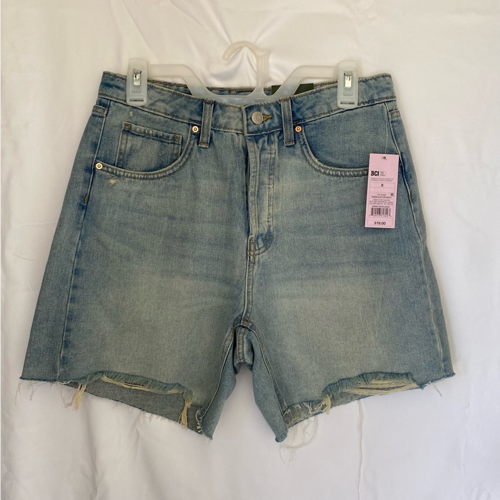 Wild fable ~Woman’s Size 8 bottn up~ high waisted cut off jeans